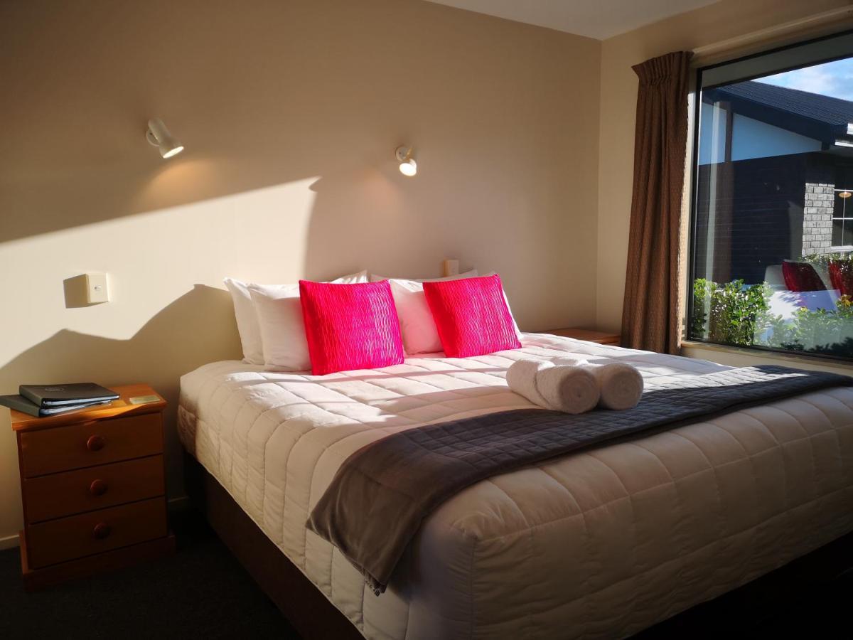 Aston Court Motel Бленем Экстерьер фото